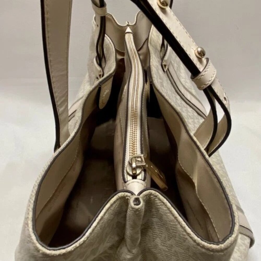 Michael Kors Griffin Large Logo Tote Natural Jacqard Canvas Leather Trim GUC - Picture 11 of 16